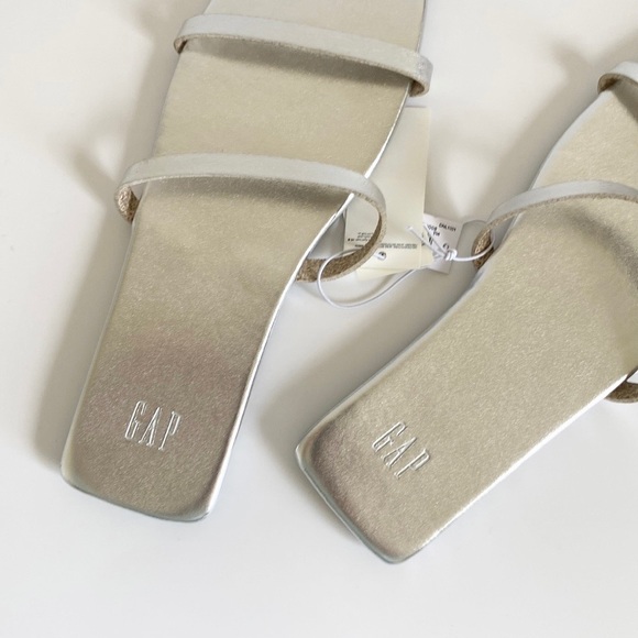 GAP Metallic Faux-Leather Sandals - Picture 3 of 6